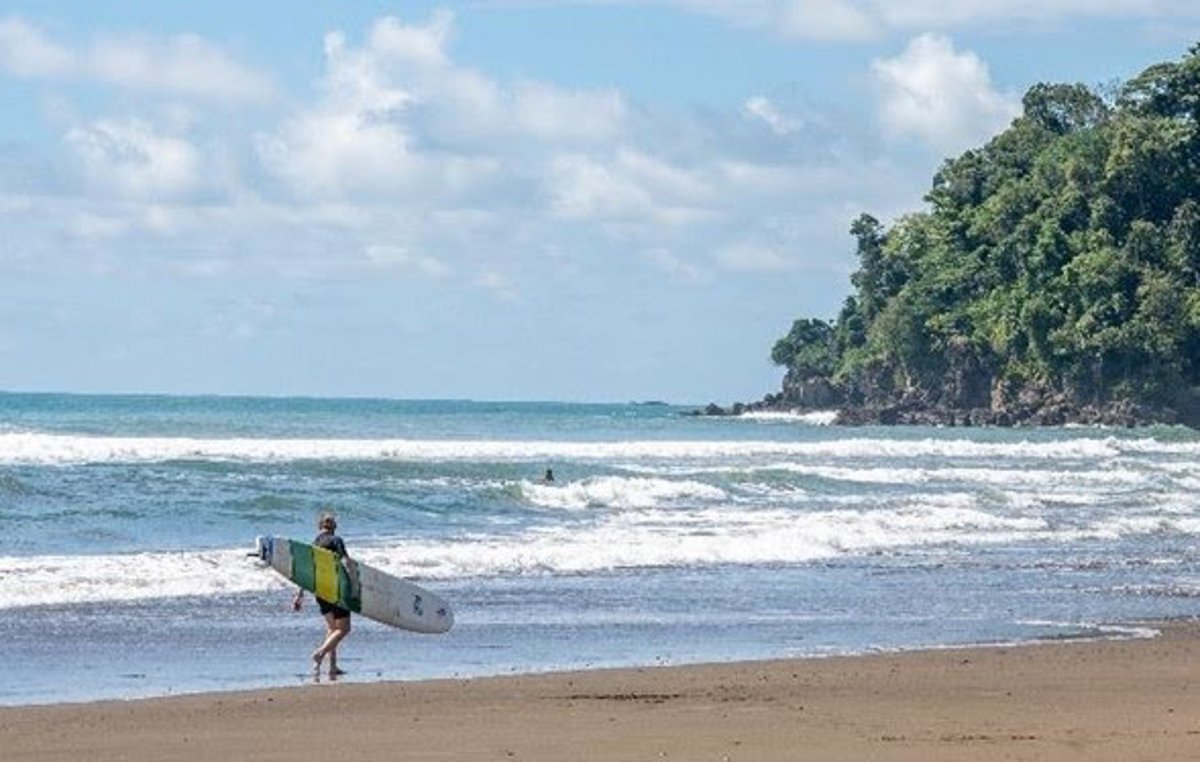Costa Rica y Panamá ven un incremento del 70% en millonarios a pesar de las fugas en la región