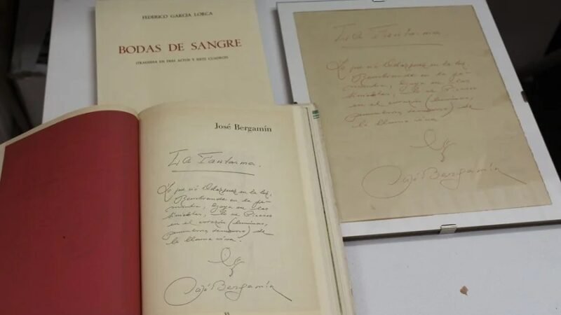 lo que se encuentra en la Feria del Libro Viejo en sus casetas