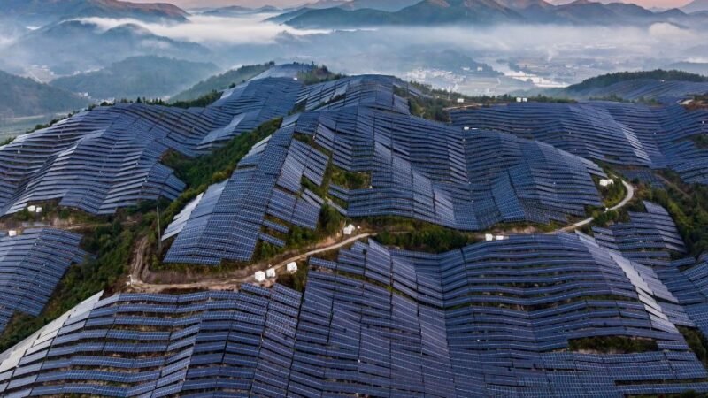 La meseta tibetana es crucial para la energía en China, aunque trae problemas ambientales