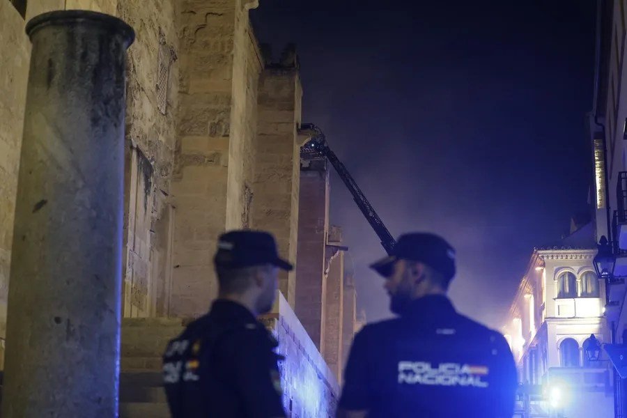 La mecánica de una barredora podría haber originado el incendio en la Mezquita-Catedral de