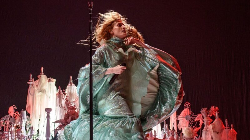 Florence And The Machine lanzará su nuevo álbum, ‘Everybody Scream’, el 31 de octubre