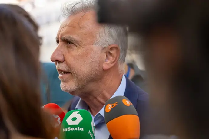 El gobierno acepta la dimisión de Ángel y considera que es lo mejor para la reconstrucción tras