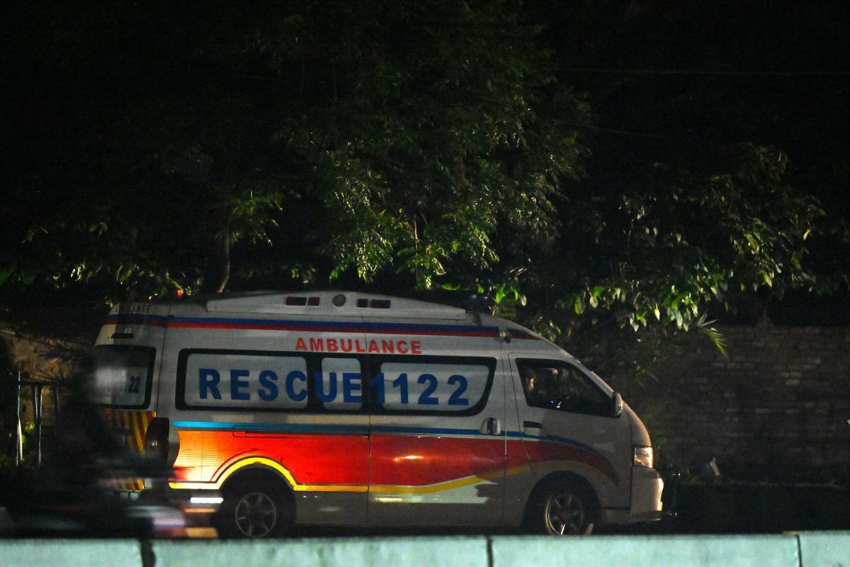 Once personas pierden la vida al caer su vehículo en un canal del norte de India