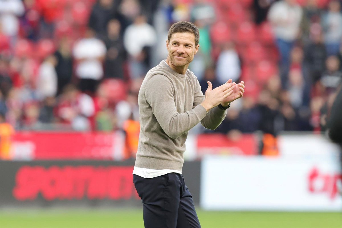 El real Madrid de Xabi Alonso inicia su auténtico proyecto en español, marcando un nuevo camino.