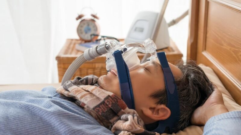 Investigación sugiere que el uso de CPAP puede influir en el riesgo cardíaco según la apnea del
