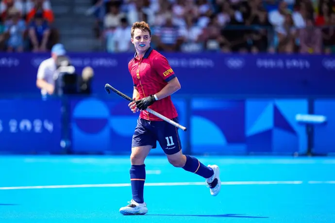 España gana con claridad, pero no por suficiente margen y se enfrentará a Bélgica en semifinales