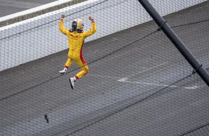 Alex Palou se corona campeón de la IndyCar por cuarta ocasión en su carrera