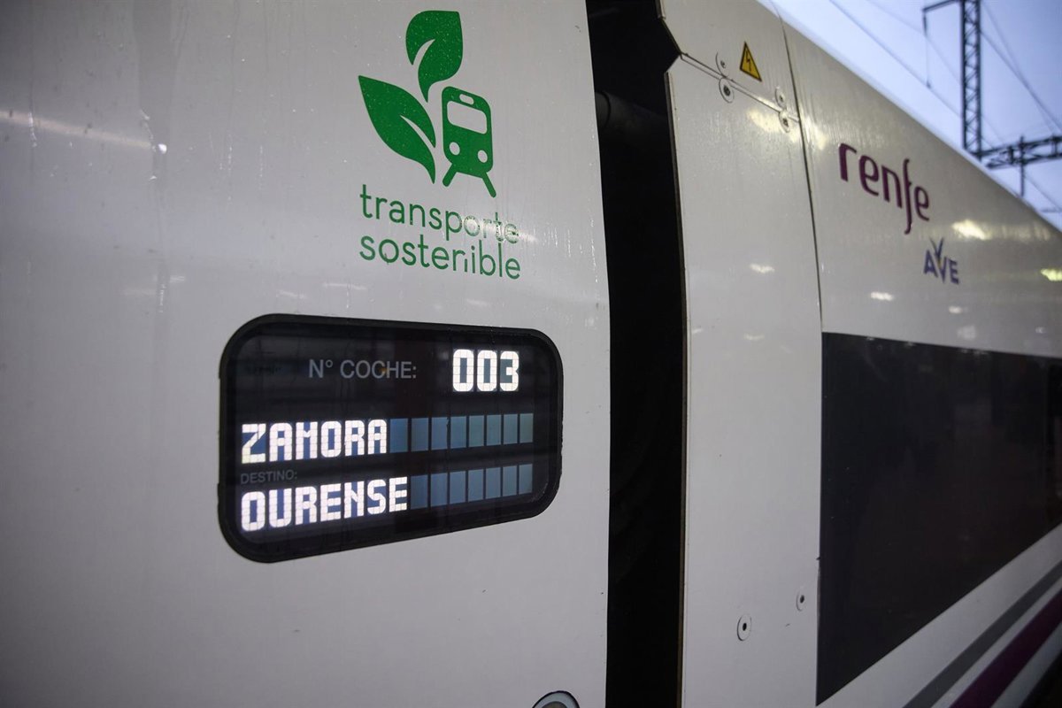 Se restablece la circulación de trenes entre Santiago y Ourense, pero sigue cortado el AVE a