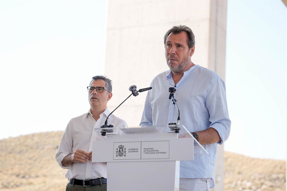 Puente indica que en 2027 se podrá viajar en AVE de Almería a la frontera francesa sin transbordos