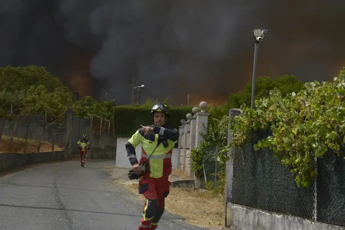 El Rey, en contacto con el Gobierno y las autonomías por los incendios, pide actuar con urgencia