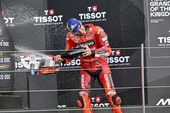 Marc Márquez conquista la victoria 1.000 de MotoGP y consigue su sexto doblete consecutivo