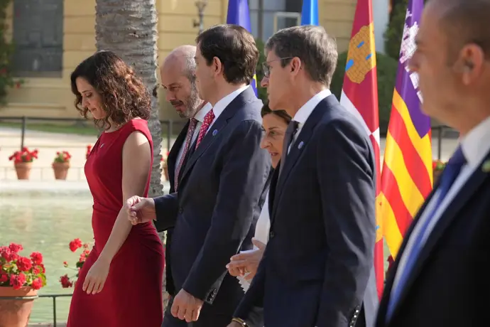 Las CCAA del PP se oponen a la condonación de la deuda, aunque algunos ‘barones’ la aceptarán.