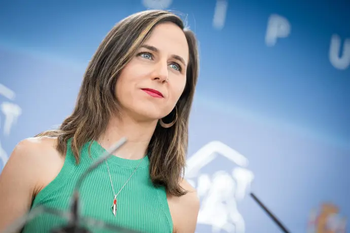 Podemos celebra la suspensión de la Vuelta en Madrid: «La gente decente lo detendrá» Serrano (PP)