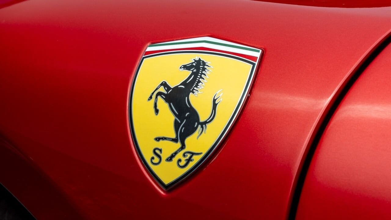 Ferrari presenta su primer coche eléctrico con mil caballos de potencia en un nuevo hito