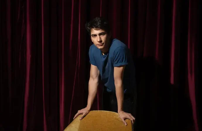 Enzo Vogrincic comienza su trayectoria literaria con «La sociedad de la nieve»: el dolor genera