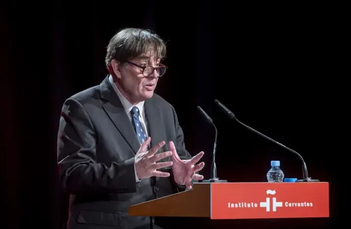 El Instituto Cervantes mantiene su relación con la RAE sin romper ningún puente entre ambos