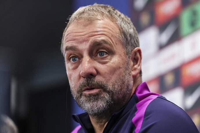 Hansi Flick: «El estar primeros no debe hacernos conformistas ni satisfechos