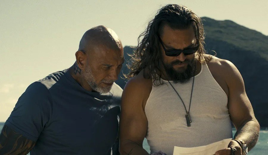 Bautista y Momoa abordan la vulnerabilidad masculina en ‘The Wrecking Crew’, su nueva película de