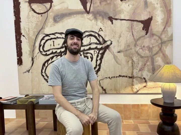 Pérez-Reverte pospone las jornadas sobre la Guerra Civil tras recibir amenazas