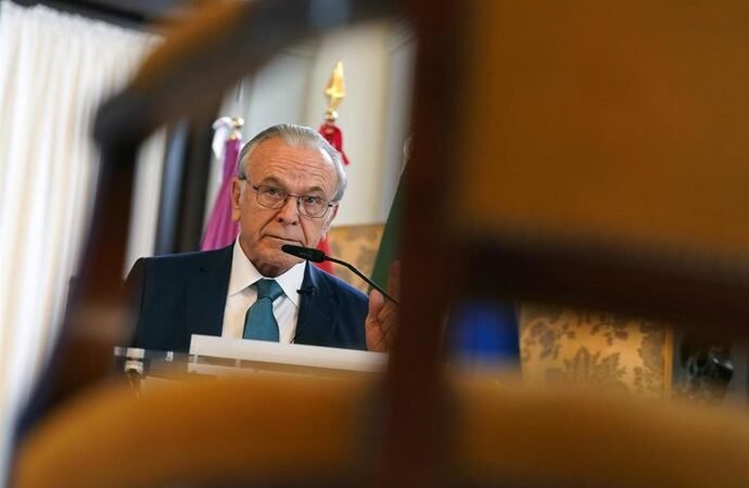 El Patronato de la Fundación La Caixa decide reelegir a Isidro Fainé como presidente