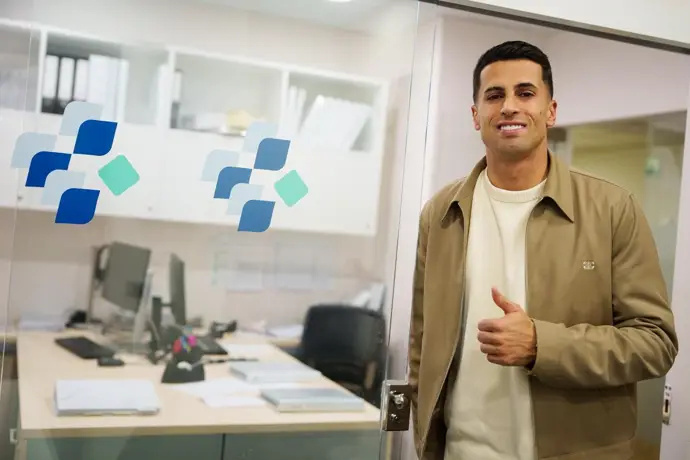 João Cancelo se une al Barça y será presentado este martes en el Camp Nou