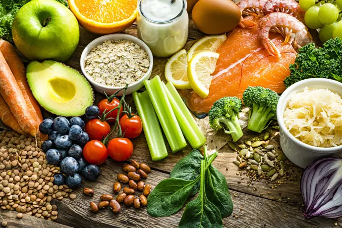 Alimentos que cuidan tu visión desde la retina hasta el plato