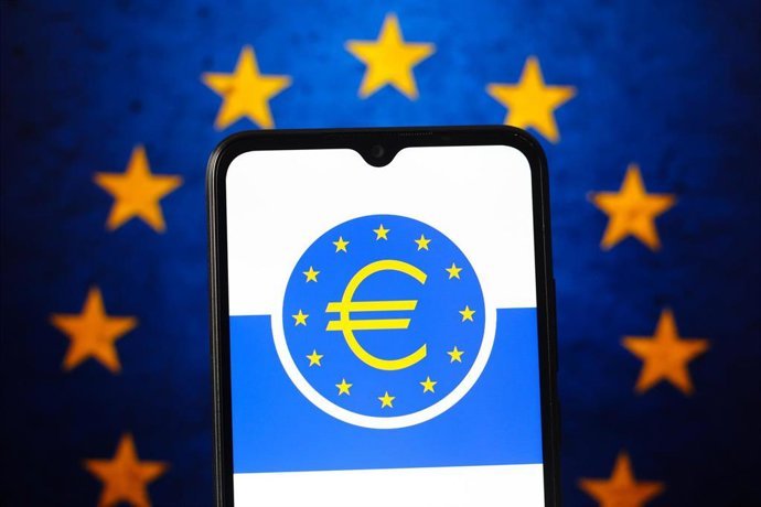 El Eurogrupo busca un consenso este lunes para sustituir a Luis de Guindos en la vicepresidencia