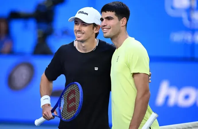 Alcaraz busca superar sus límites en Melbourne