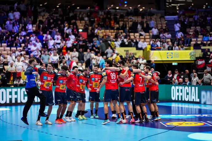 Los hispanos convierten a Francia en un recuerdo y persiguen su sueño de Mundial en el horizonte
