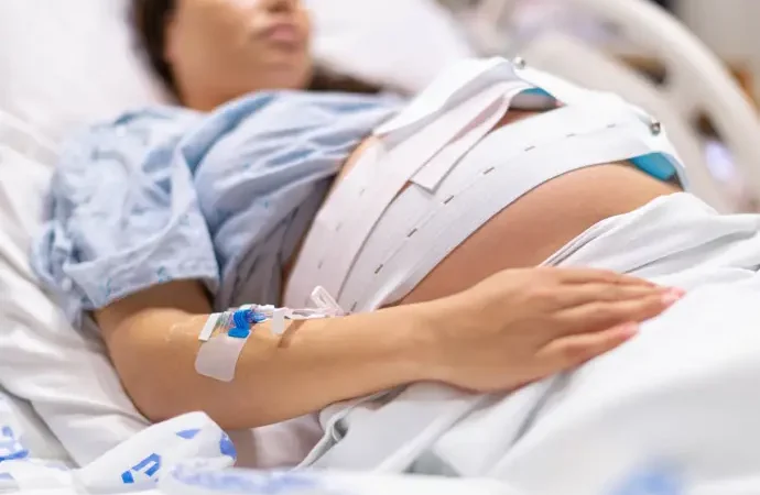 Inducción del parto: métodos disponibles, indicaciones y el más seguro según la evidencia