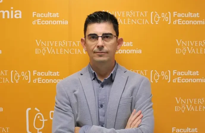 Cerca de 800.000 españoles tardan más de una hora en coche para llegar a un hospital desde casa