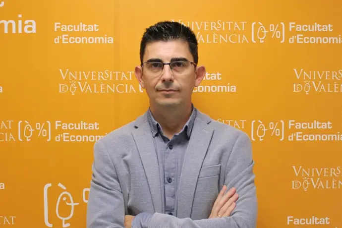 Cerca de 800.000 españoles tardan más de una hora en coche para llegar a un hospital desde casa