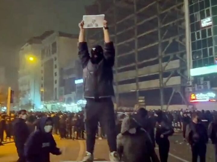 A pesar del bloqueo de internet, no se puede optar por el silencio en Irán