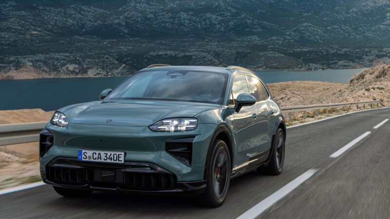 Software, sensores y pensamiento sistémico en la era de los vehículos conectados