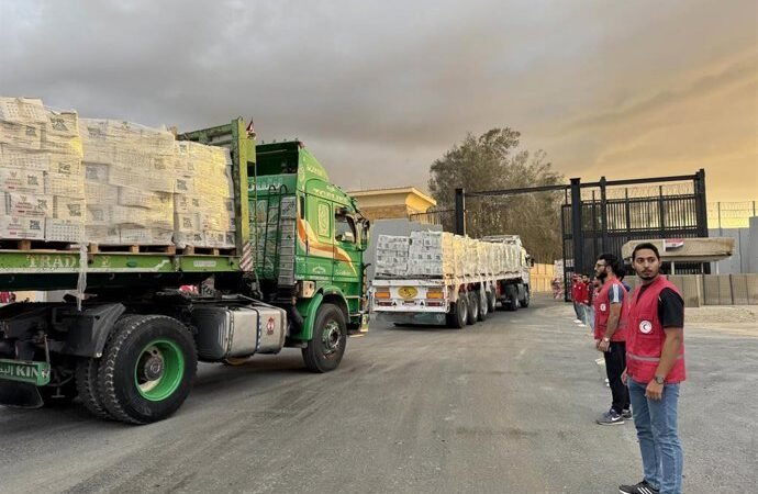 El paso de Rafá con Gaza reanuda parcialmente el tránsito de personas tras un largo cierre por la
