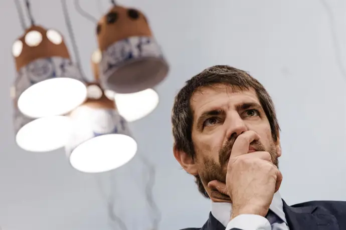 urtasun evade pronunciarse sobre un posible boicot al mundial 2026, pero apoya las críticas al ice