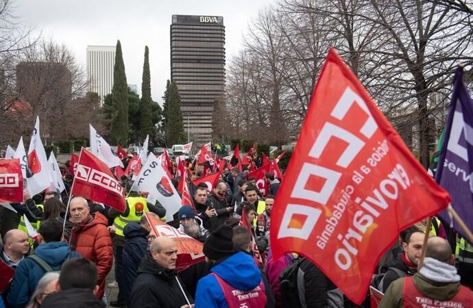 Sindicatos en Renfe denuncian una «enfermedad crónica del ferrocarril» en la protesta ante el