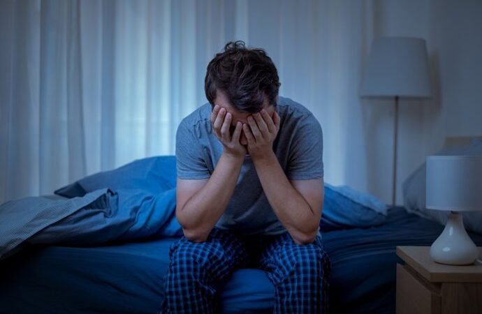 La privación del sueño o su irregularidad puede ser responsable del 20% de las primeras crisis