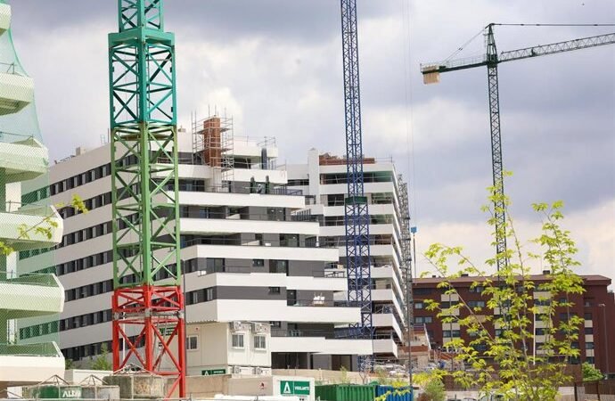 La firma de hipotecas sobre viviendas crece un 17,8% en 2025, alcanzando su máximo desde 2010