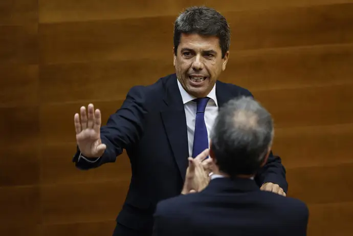 El chófer de Mazón asegura que sonó el Es Alert el 29 de octubre camino de L’Eliana. Dimite un