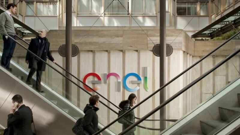 Enel incrementa sus inversiones a 53.000 millones hasta 2028 para fortalecer redes y energías