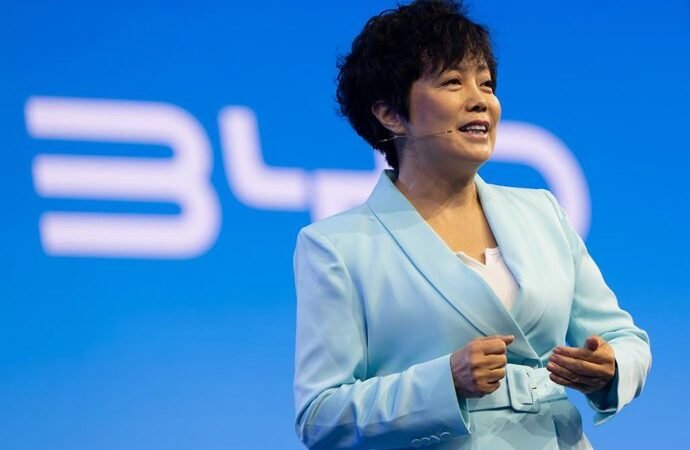 BYD comienza 2026 con más inscripciones en la Unión Europea que Tesla, que sostiene su cuota de