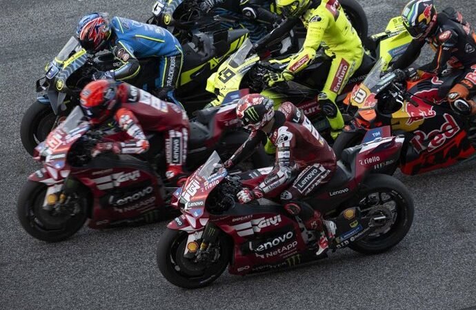 Los hermanos Márquez desean iniciar una aventura en Tailandia y explorar su cultura y tradiciones