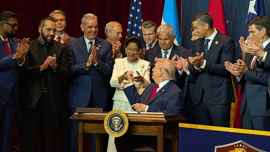 Trump declara a mandatarios latinoamericanos: «No aprenderé su maldito idioma» – EFE