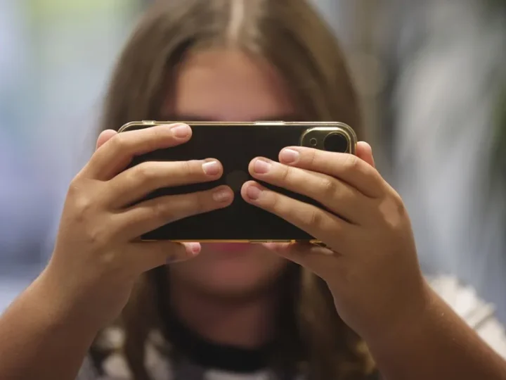 Andorra limitará el acceso a redes sociales a menores de 16 años; Apple establece el nuevo precio