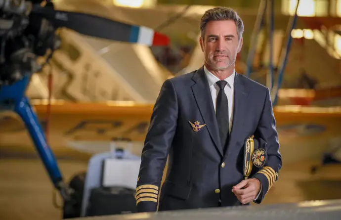 El piloto Perico Durán lanza una guía para vencer el miedo a volar con el poder del conocimiento