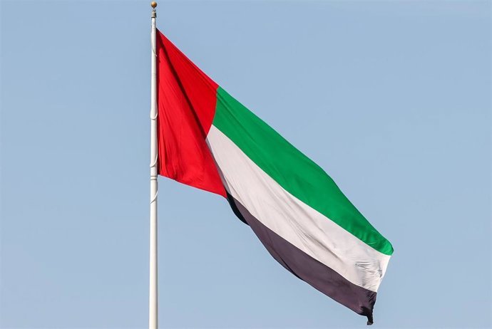 Incendio en instalación petrolera de EAU tras ataque con drones en Fujaira