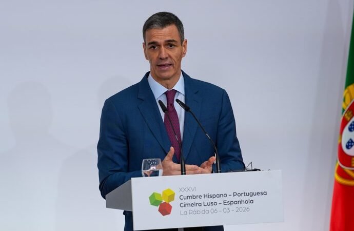 Sánchez considera un gran error la guerra contra Irán y alerta sobre sus repercusiones económicas