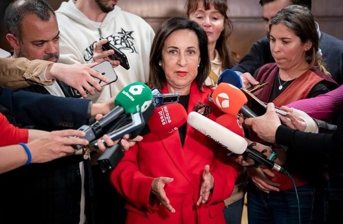 Un centenar de militares españoles ha sido evacuado de Irak a Turquía y se prevé que 200 más lo