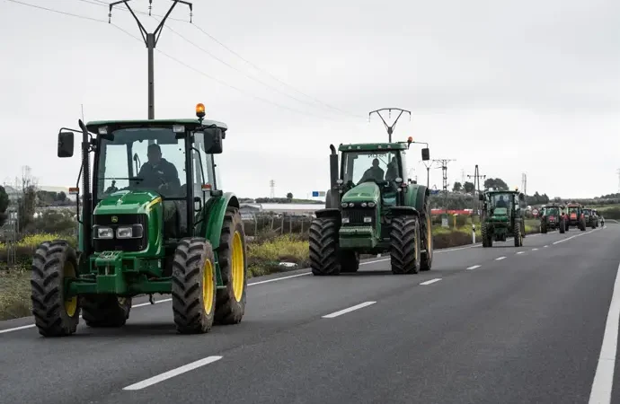 El gobierno destina más de 877 millones en ayudas al sector agroalimentario y pesquero por costes